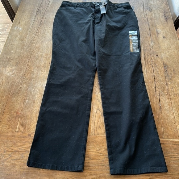 Lee Wash & Wear Straight Leg Black Pants 16 Long NWT - Picture 3 of 7